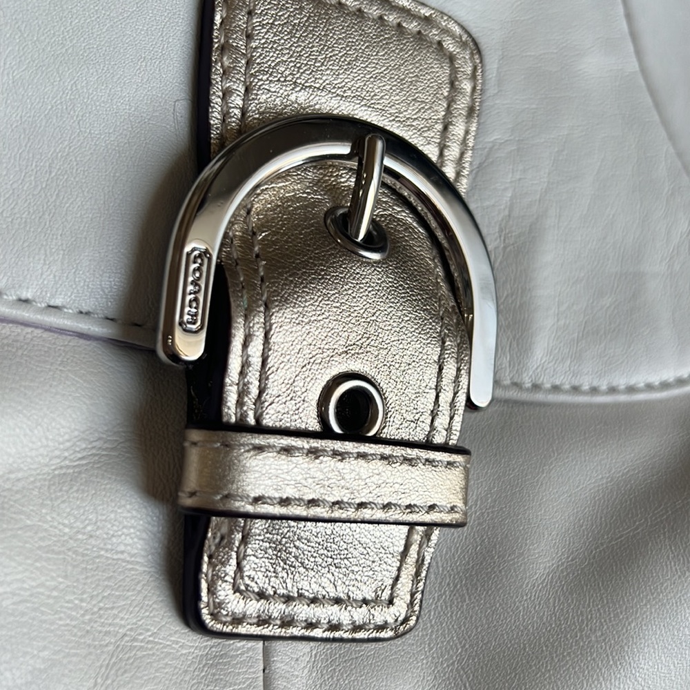 Coach SoHo signature crossbody purse - Picture 5 of 10